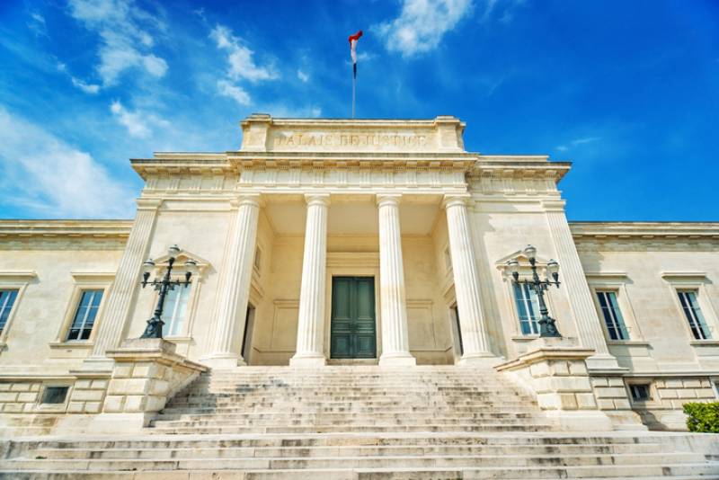 Avocat pour tribunal refus titre de séjour à Nice dans les Alpes-Maritimes